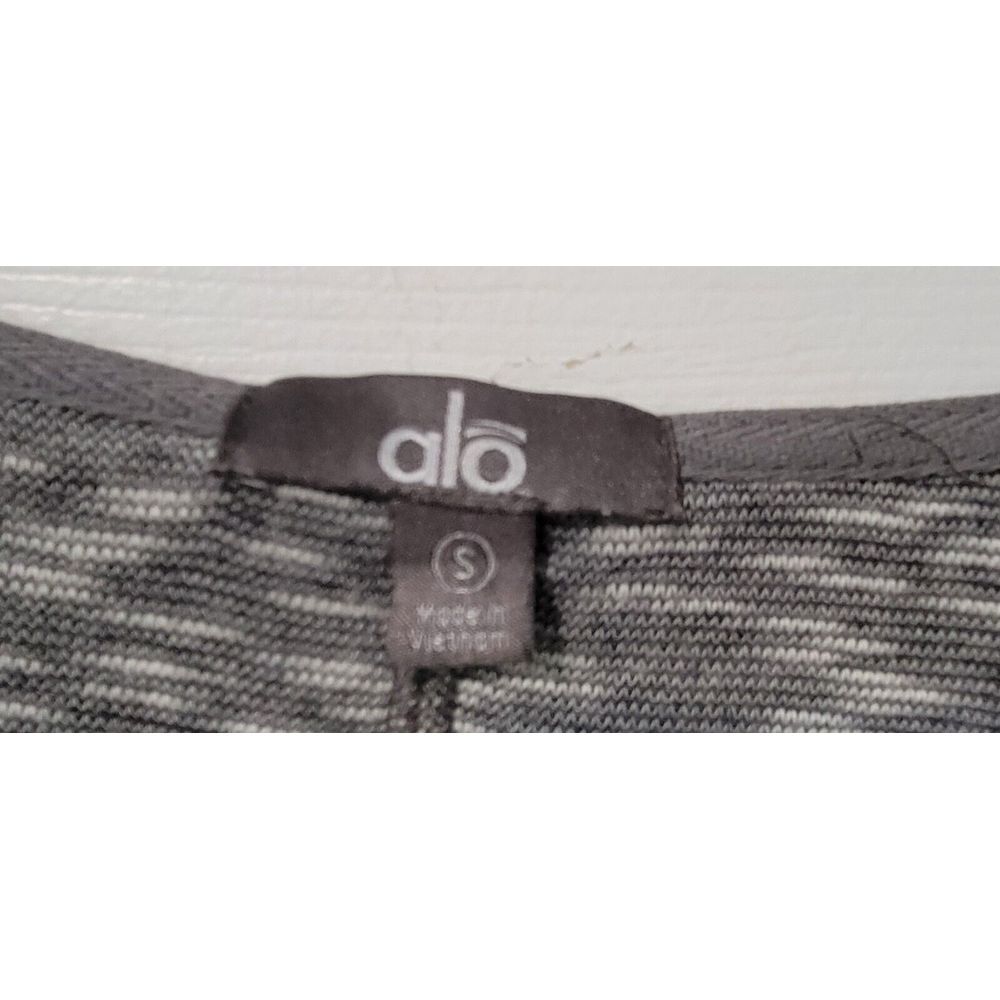 Alo Yoga Cowl Neck Hooded Drawstring Button Knit Top Heathered Gray‎ Size Small - Picture 3 of 10